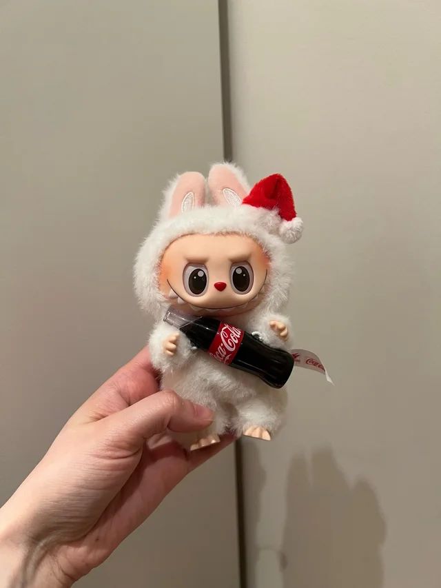 Labubu Coca-Cola